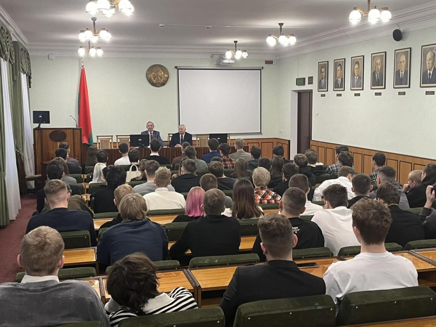 Встреча актива и студентов ФТК с ректором БНТУ